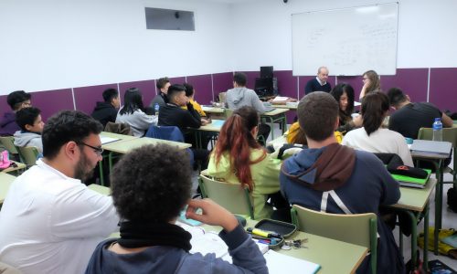 imagen de un aula de secundaria