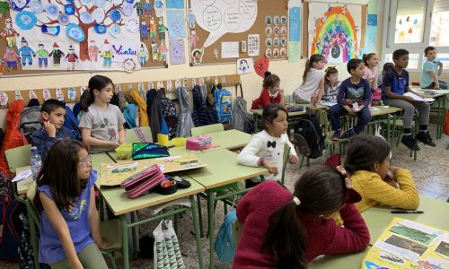 Imagen de nuestros alumnos de primaria en el aula